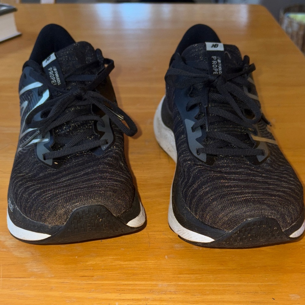 New Balance Fuel Cell Propel V4